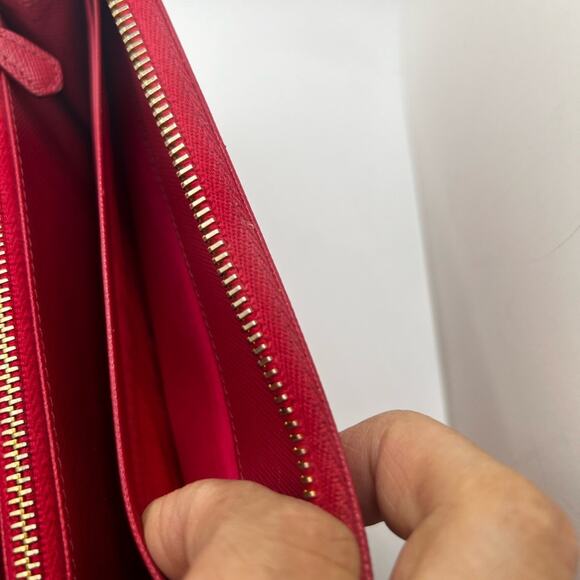 GUC Prada Saffiano Fiocco Peonia Wallet - Picture 8 of 11